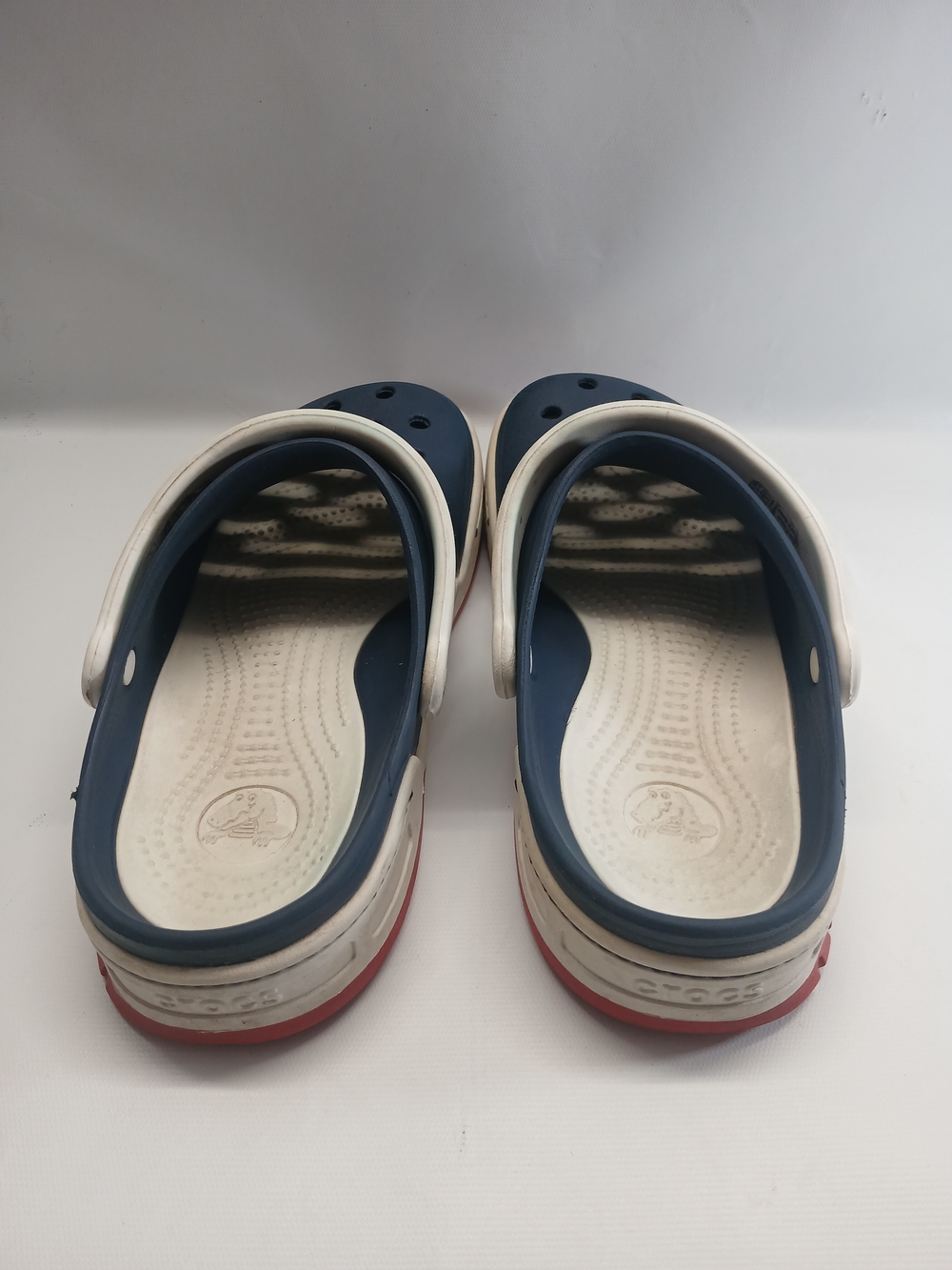 CROCS Navy and White Clog with Red Sole - Picture 7 of 14